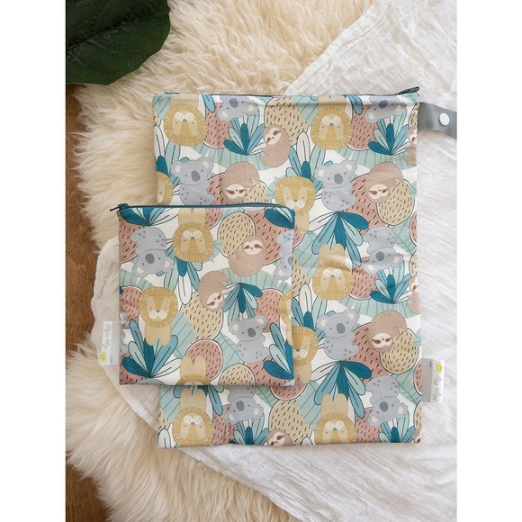 NEW! Itzy Ritzy Sealed Wet Bag With Adjustable Handle SAFARI SQUAD - Picture 5 of 6